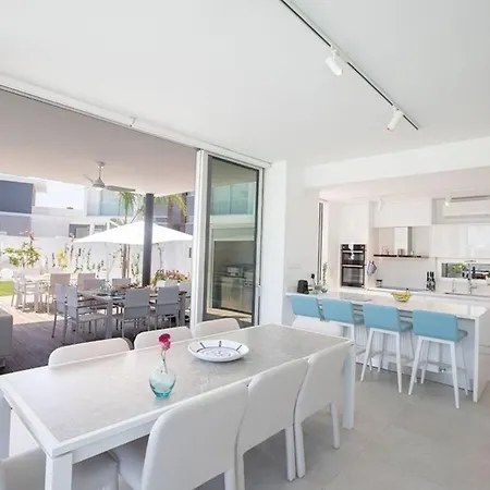 Villa The Ultimate 5 Star In With Private Pool And Close To The 1583