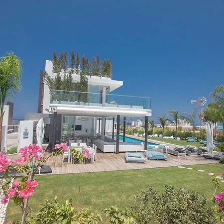 The Ultimate 5 Star In With Private Pool And Close To The 1583 *