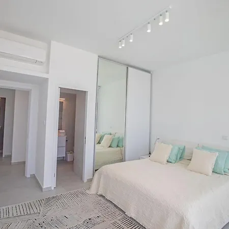 The Ultimate 5 Star In With Private Pool And Close To The 1583 *
